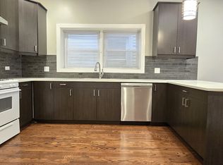 3000 S Poplar Ave #1, Chicago, IL 60608