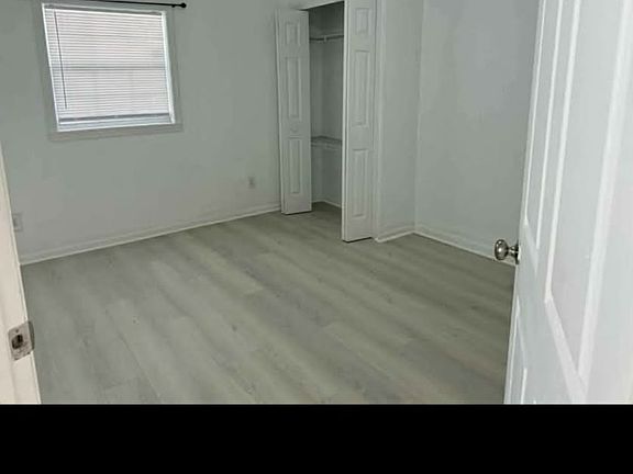 3rd image of 4703 Kelly Rd