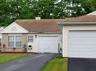 6 Chipmunk Trl, Coram, NY 11727