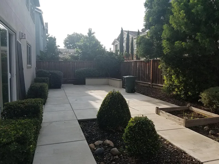 199 N Alta Dena St — Photo 28
