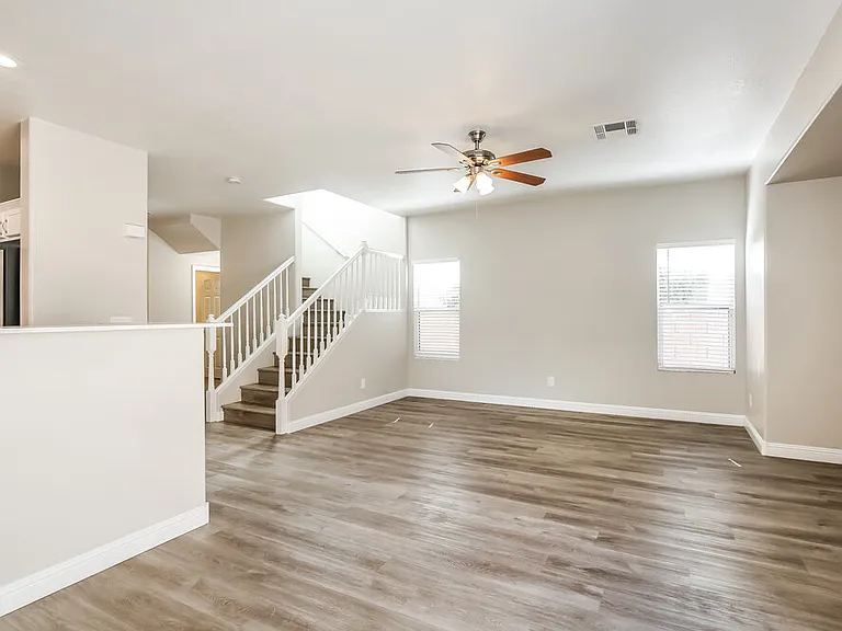 1022 Shades End Ave — Photo 7