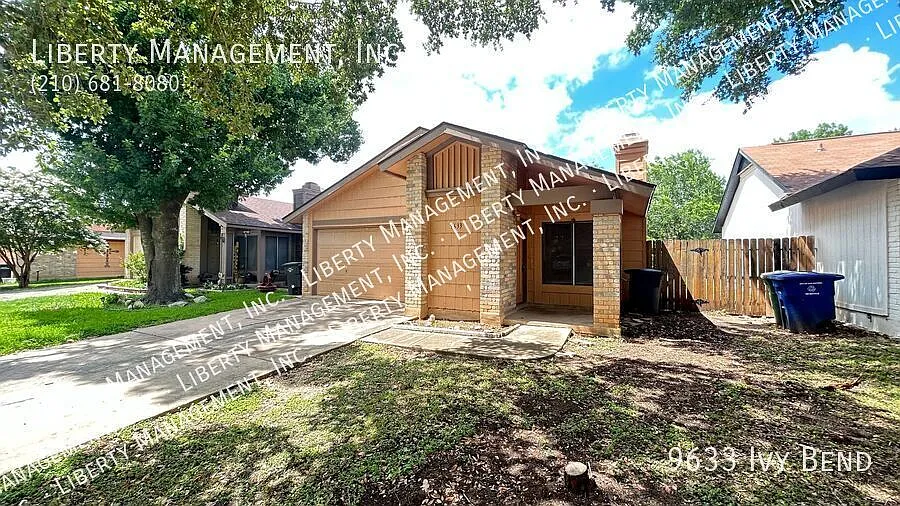 Cozy 3 Bedroom, 2 Bath Home — Photo 2