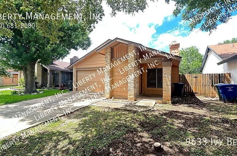 9633 Ivy Bnd — Photo 2