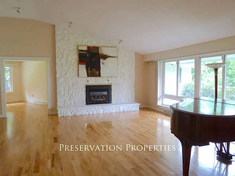 37 Stephen Pl #37 — Photo 5