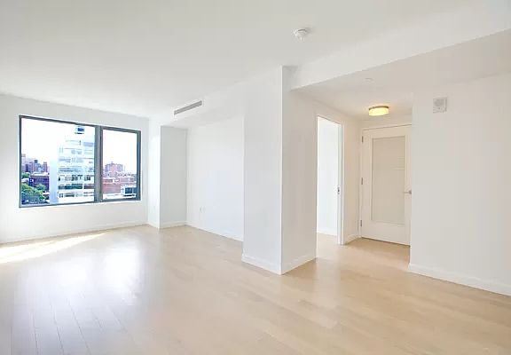 4th image of 138-35 39th Ave Unit 6F