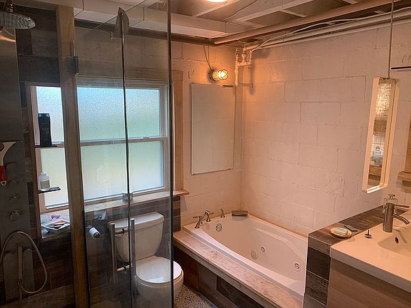 2nd image of 1311 Colorado Ave SE