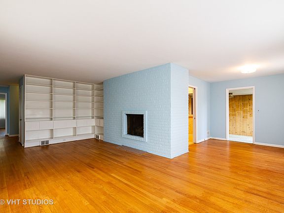 4th image of 306 W Lincoln Ave