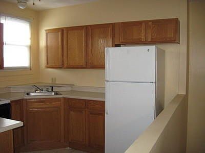 2nd image of 1139 Main St