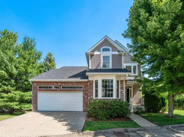 7 Riverwalk Ln Unit 7, East Walpole, MA 02032