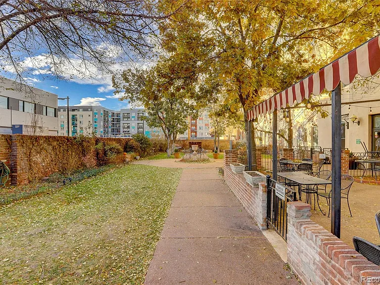 2193 Arapahoe St #11 — Photo 41