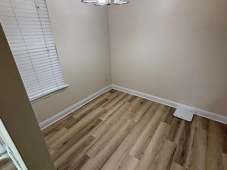 241 Washington Pl — Photo 5