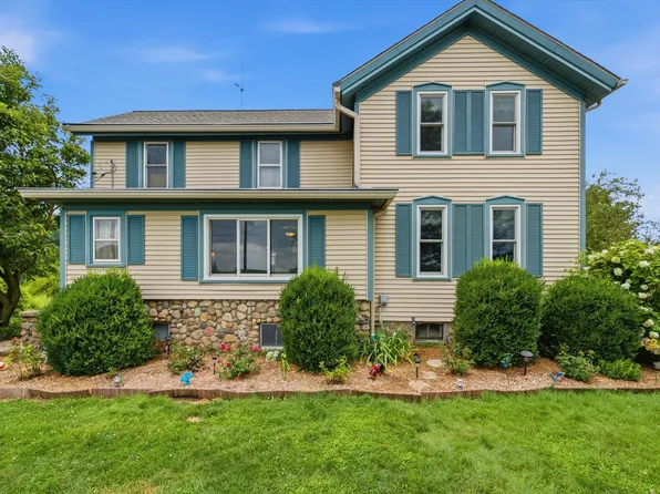 7310 Steinbach Rd, Manchester, MI 48158