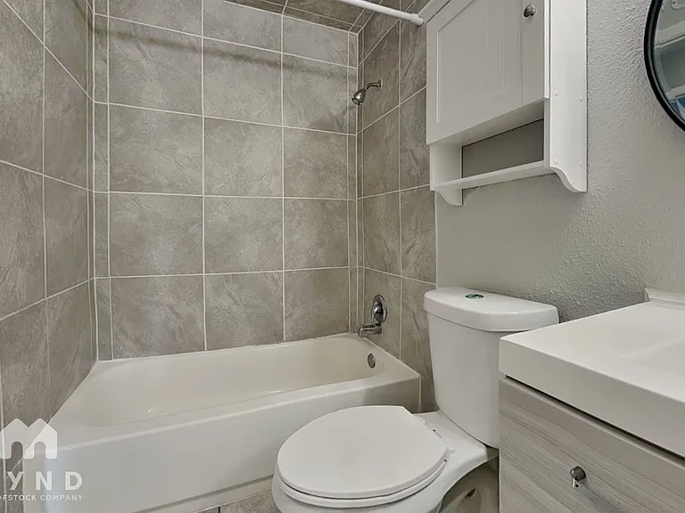 209 Banyan Ct — Photo 17
