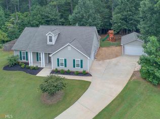 332 Cascade Ct, Hampton, GA 30228