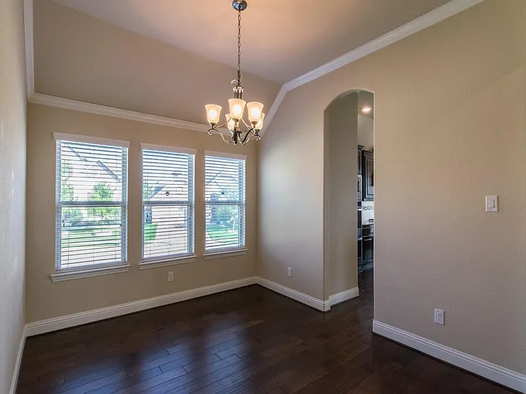 313 Wyndale Ct — Photo 9