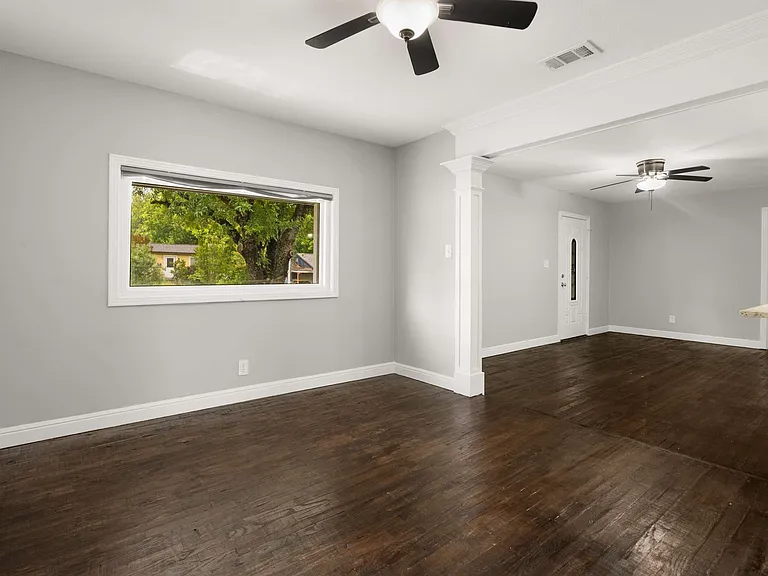 4512 Wabash Ave — Photo 4