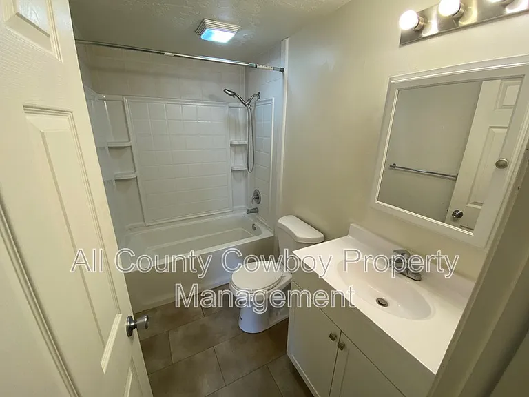 704 Ferris Ct #1 — Photo 7