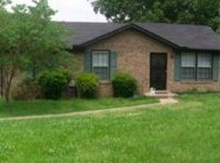 1250 Cloverdale Dr, Clarksville, TN 37040