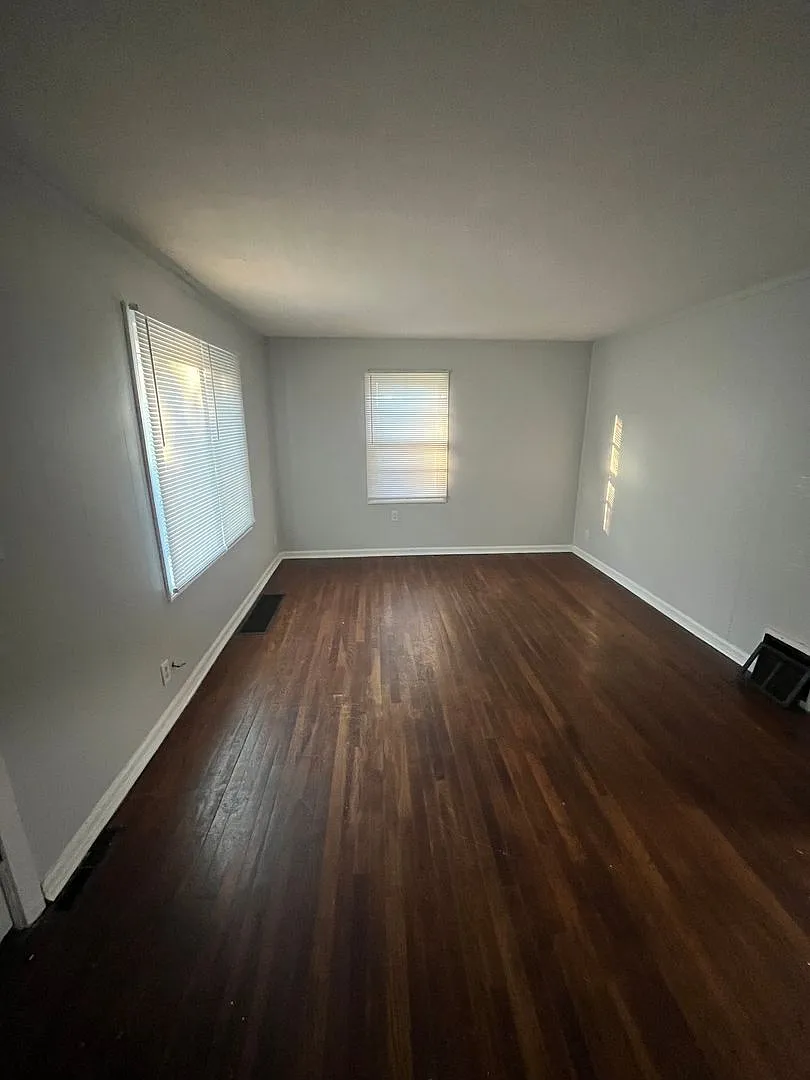 2 Bedroom 1 Bath Home Available For Rent In Rockford *Section 8 Welcomed* — Photo 2