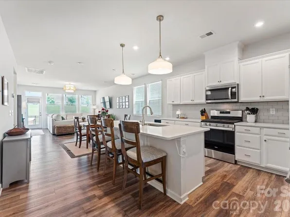 2118 Boynton St, Charlotte, NC 28269