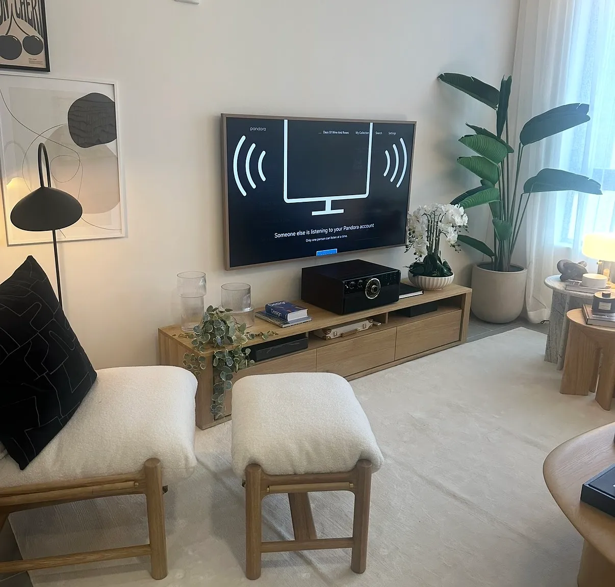 1 bed, 744 sqft, $2,678 — Photo 3