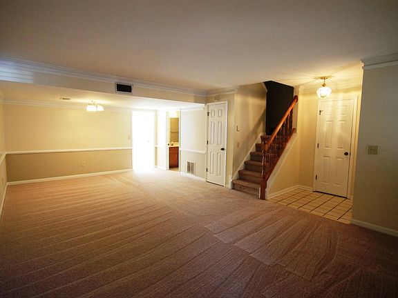 4th image of 3158 Corner Oak Dr