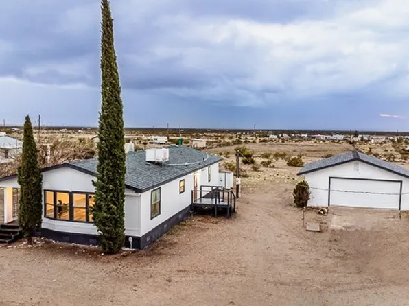 15767 N Edgemont Rd, Dolan Springs, AZ 86441