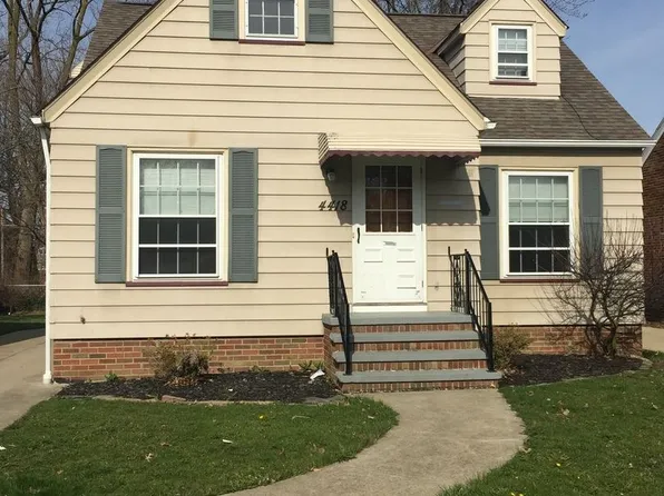 4418 W 176th St, Cleveland, OH 44135