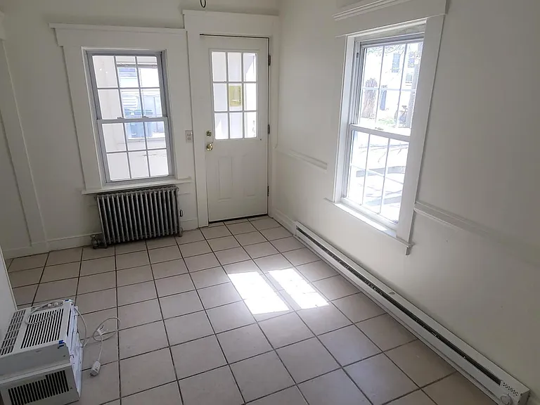 599 Union St #1 — Photo 4