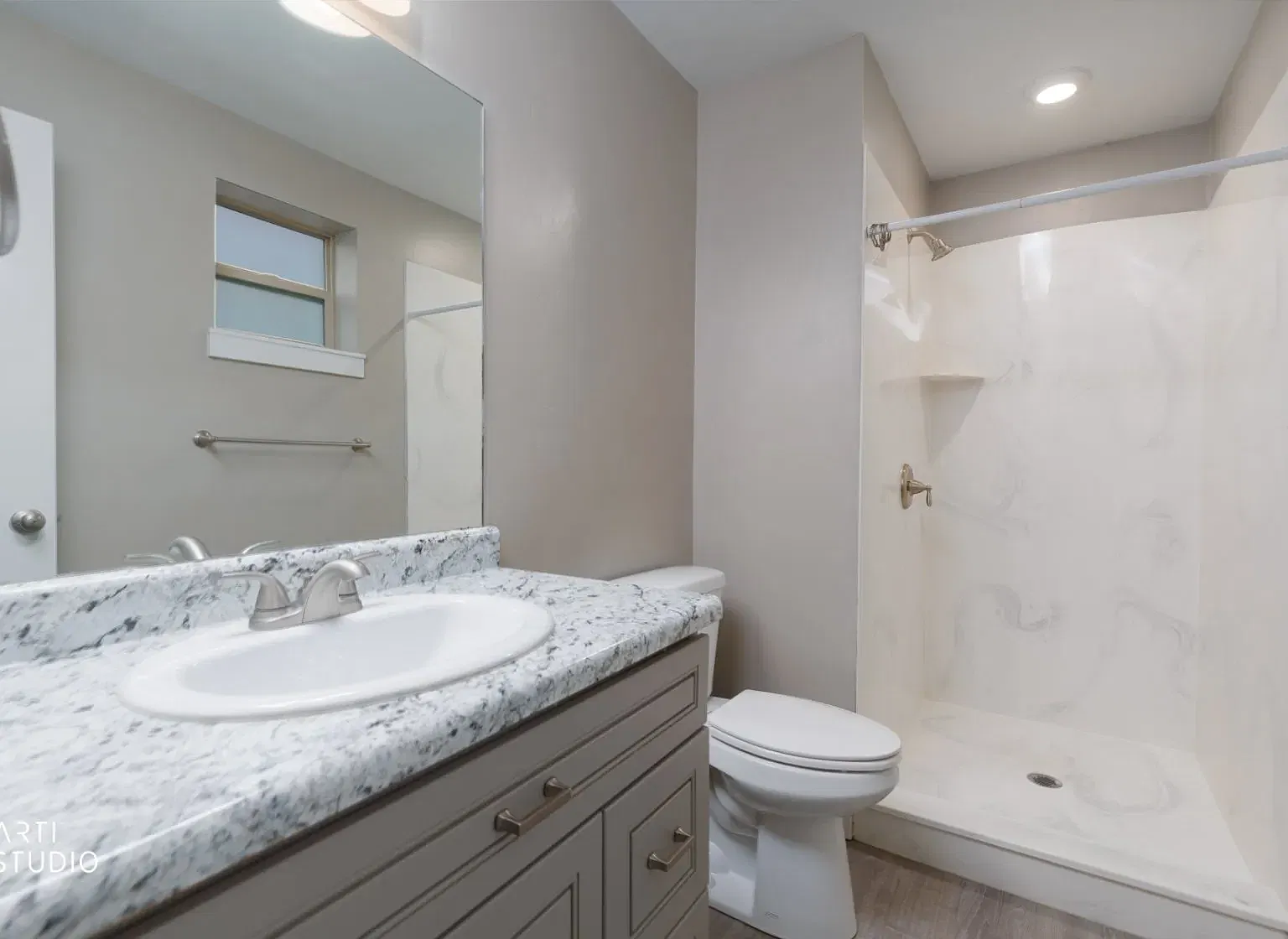 265 Poplar — Photo 4