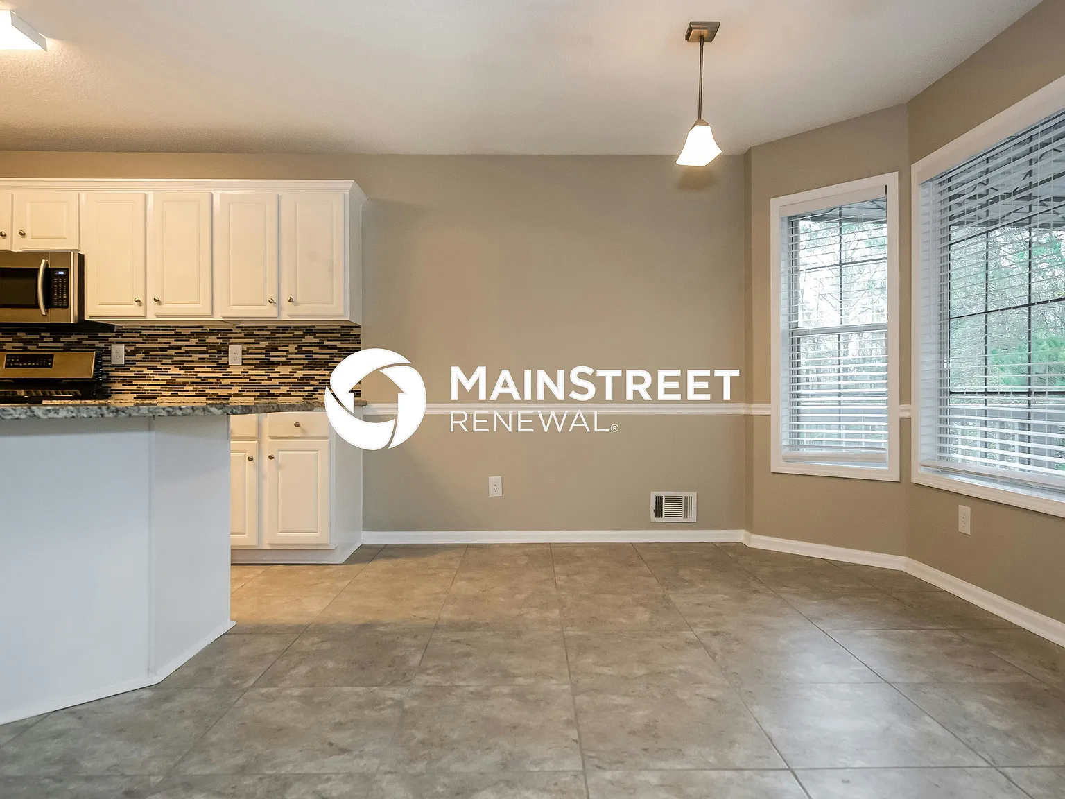 300 Daileys Plantation Dr — Photo 3