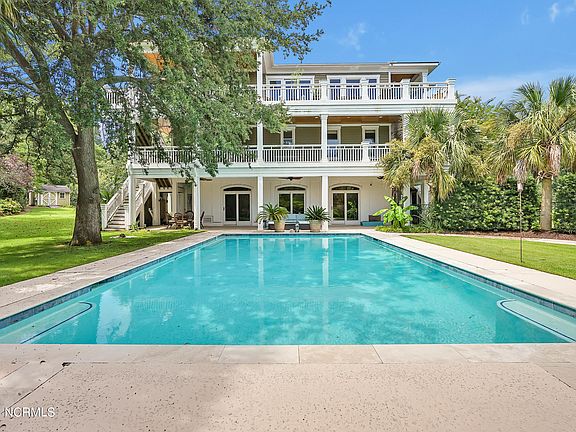 3rd image of 224 Oyster Bay Lane