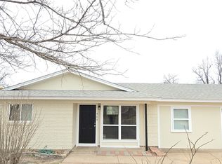 909 Van Horn St, Iowa Park, TX 76367