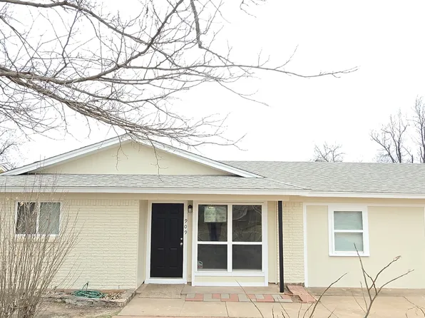 909 Van Horn St, Iowa Park, TX 76367