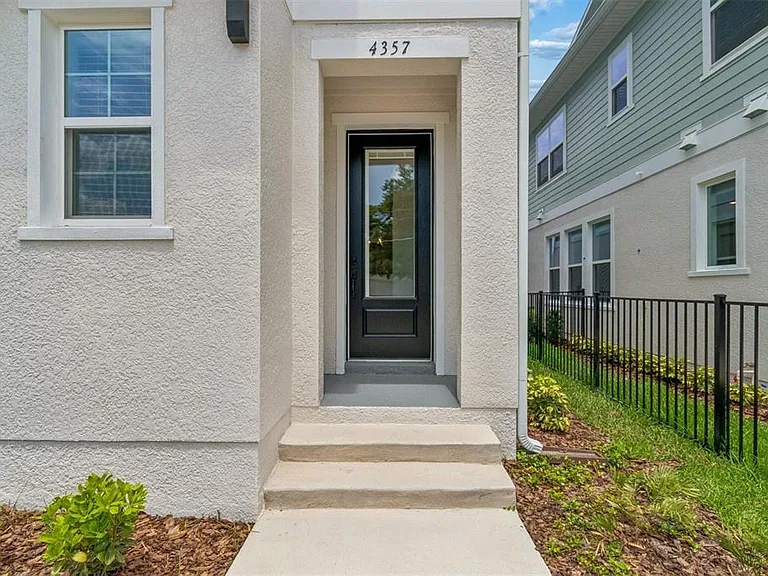 4357 Roush — Photo 2