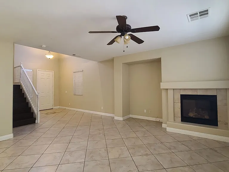 7449 W Mistral Ave — Photo 8
