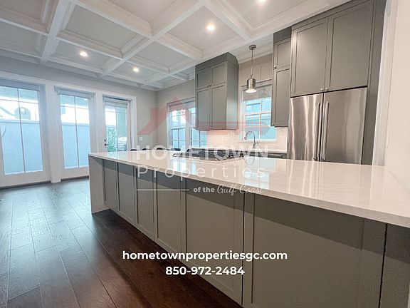 4th image of 303 N 8th Ave