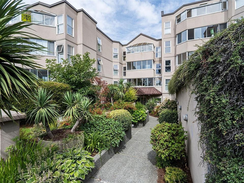 1st image of 40 Gorge Rd W #103