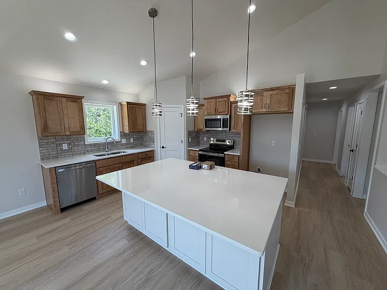 8111 Kallum Dr — Photo 5