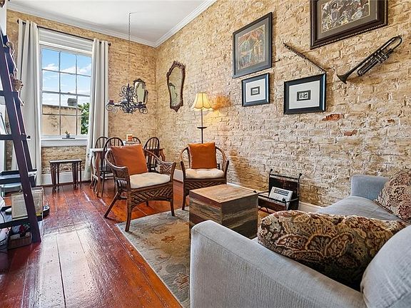 5th image of 727 Barracks St APT 7