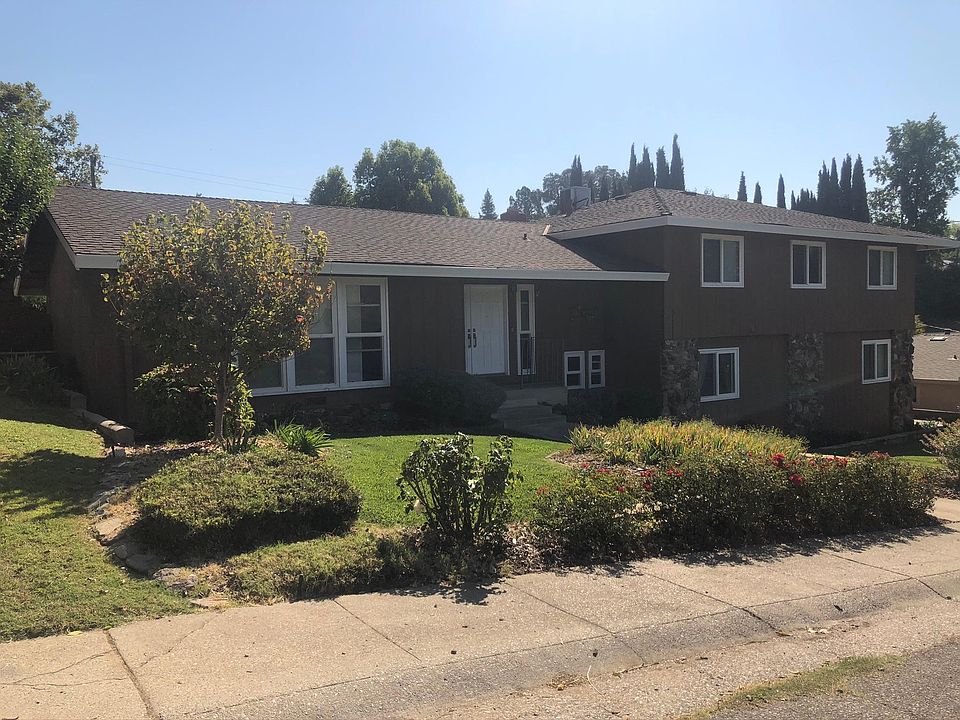1st image of 4924 Hollycrest Way