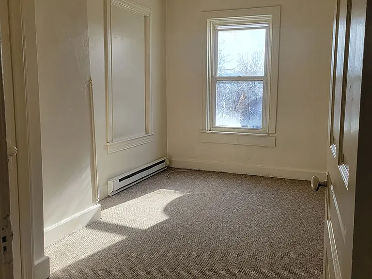 540 W Market St — Photo 4