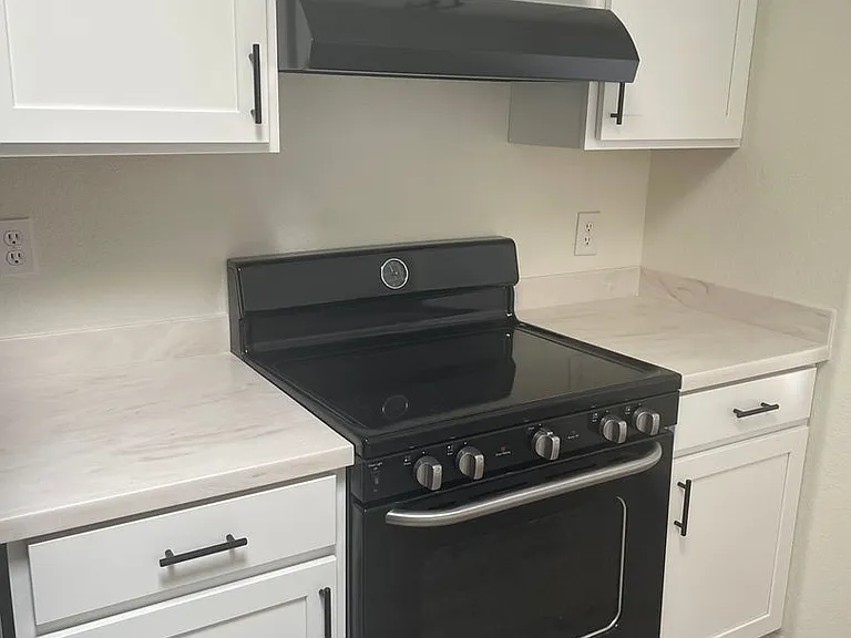 1171 Regency Dr — Photo 15