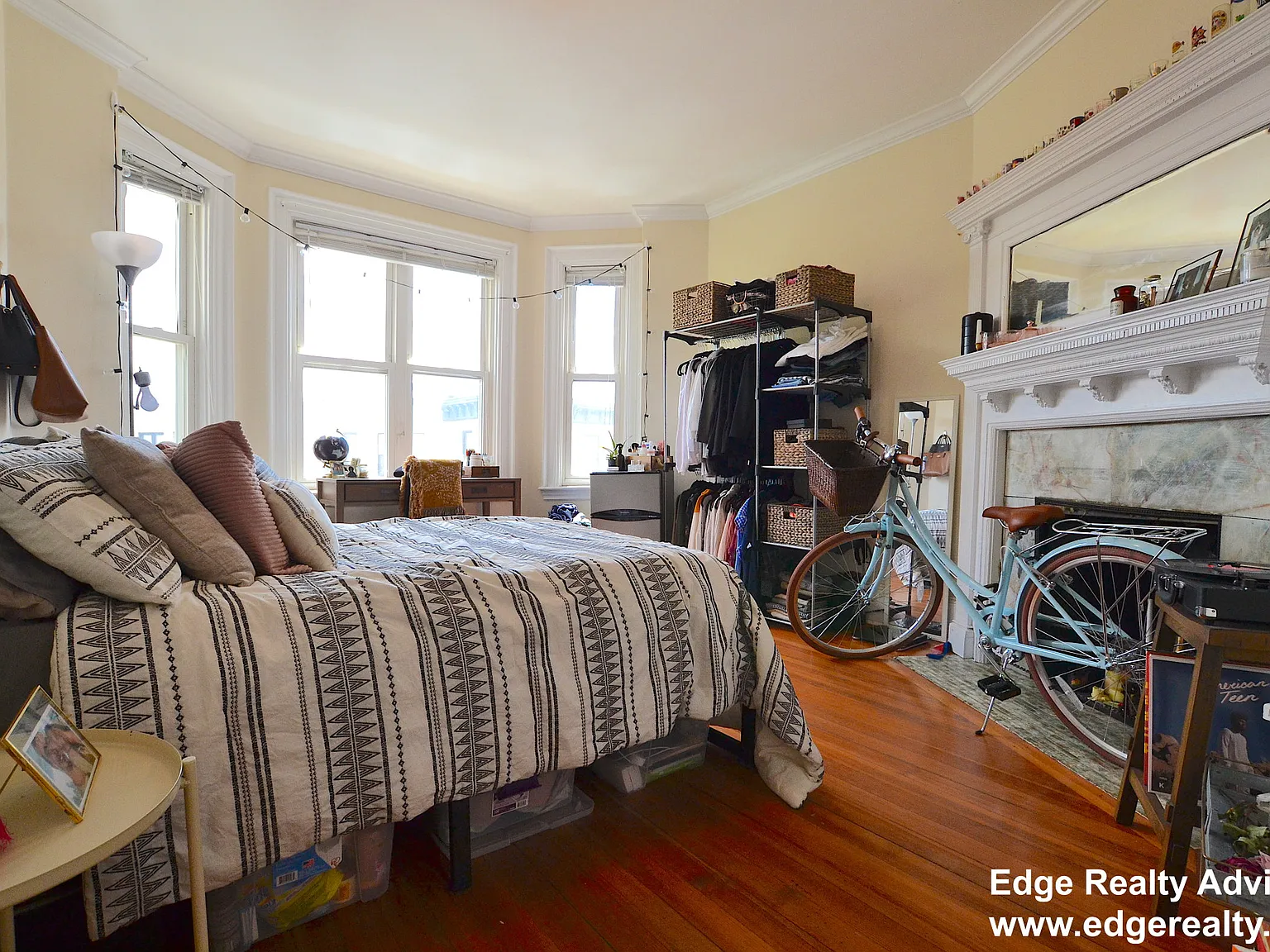 4 bed, 2000 sqft, $4,600 — Photo 4