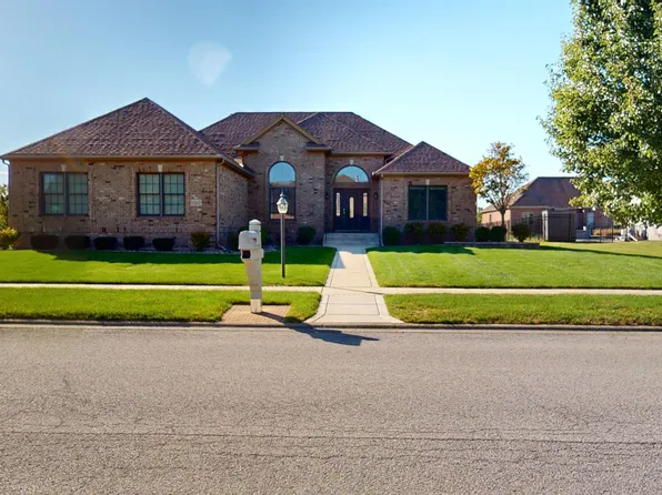 1102 Barrington Ct, Schererville, IN 46375