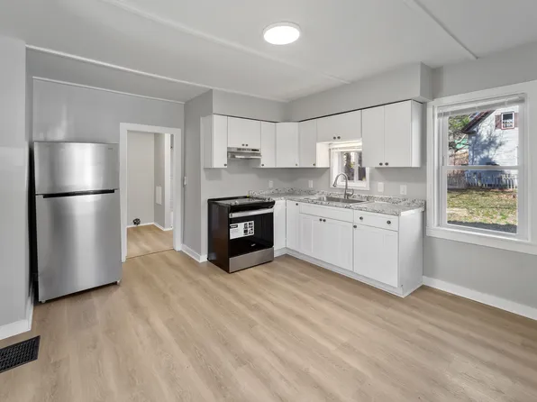 21 Union St, Orono, ME 04473