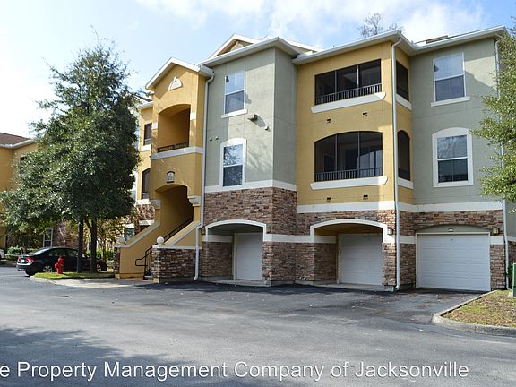 2nd image of 8539 Gate Parkway 635 #635