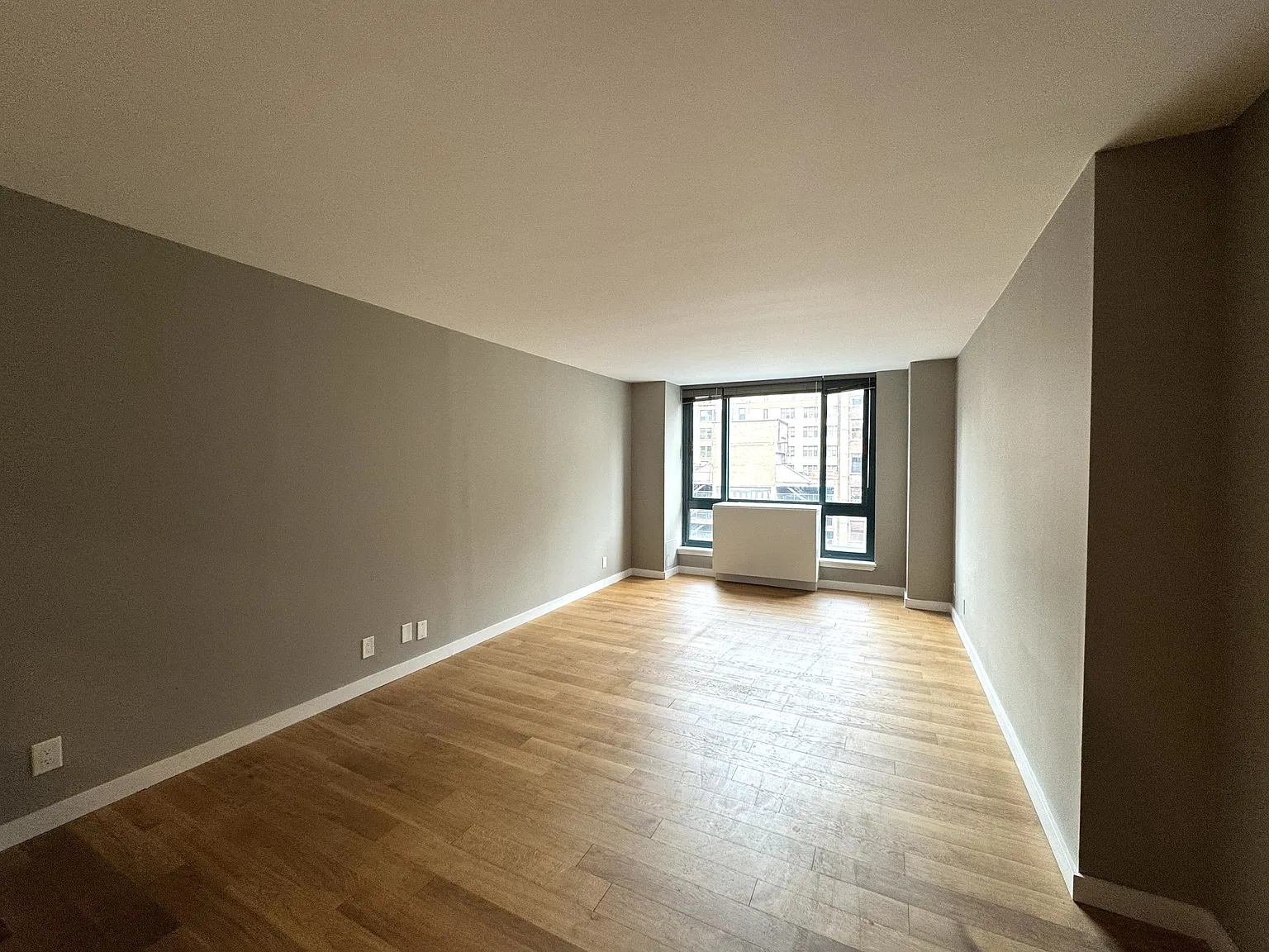 1 Irving Pl — Photo 3