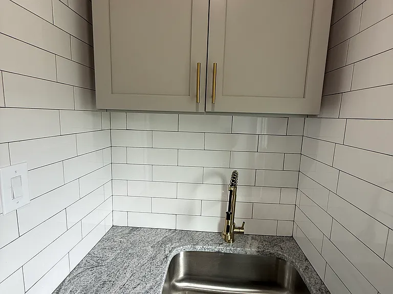 138 Wendell St #3 — Photo 2