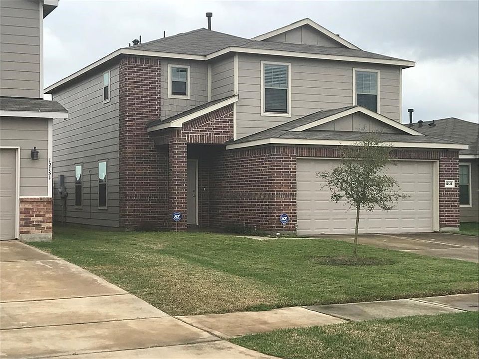 1st image of 12135 Helvick Crescent Ave